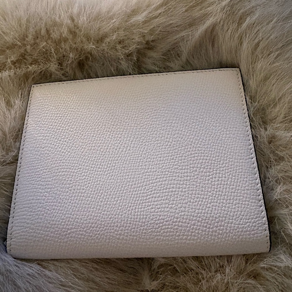 Valentino White Cream Leather Wallet. - Picture 2 of 10